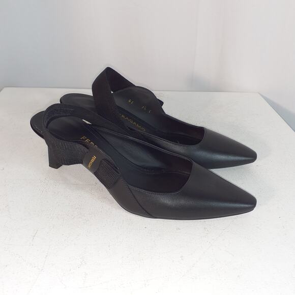 Ferragamo 'Vania' Pumps Size US 7.5 - Picture 3 of 6